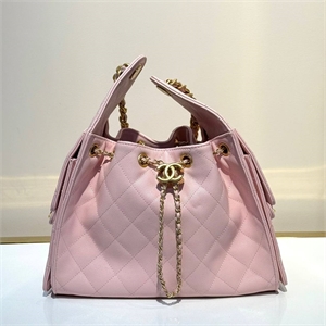 {{productViewItem.photos[photoViewList.activeNavIndex].Alt || productViewItem.photos[photoViewList.activeNavIndex].Description || 'Сумка CHANEL'}}