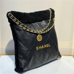 {{productViewItem.photos[photoViewList.activeNavIndex].Alt || productViewItem.photos[photoViewList.activeNavIndex].Description || 'Сумка CHANEL'}}