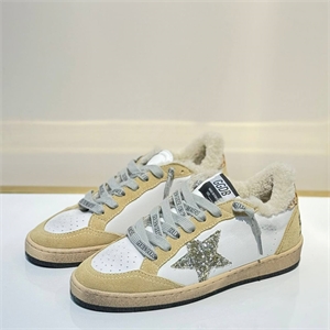 {{productViewItem.photos[photoViewList.activeNavIndex].Alt || productViewItem.photos[photoViewList.activeNavIndex].Description || 'Кроссовки GOLDEN GOOSE'}}