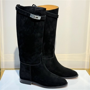 {{productViewItem.photos[photoViewList.activeNavIndex].Alt || productViewItem.photos[photoViewList.activeNavIndex].Description || 'Сапоги HERMES'}}