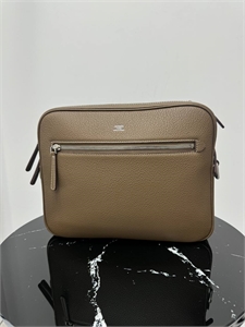 {{productViewItem.photos[photoViewList.activeNavIndex].Alt || productViewItem.photos[photoViewList.activeNavIndex].Description || 'Сумка HERMES'}}