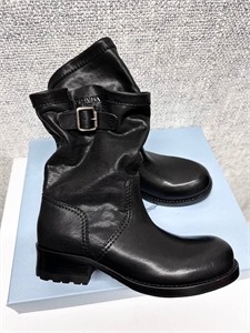 {{productViewItem.photos[photoViewList.activeNavIndex].Alt || productViewItem.photos[photoViewList.activeNavIndex].Description || 'Сапоги PRADA'}}