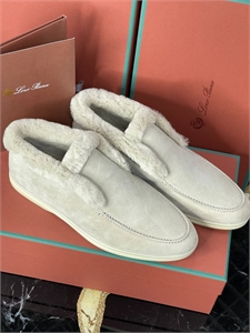 {{productViewItem.photos[photoViewList.activeNavIndex].Alt || productViewItem.photos[photoViewList.activeNavIndex].Description || 'Лоферы LORO PIANA На меху'}}