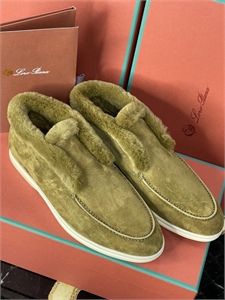 {{productViewItem.photos[photoViewList.activeNavIndex].Alt || productViewItem.photos[photoViewList.activeNavIndex].Description || 'Лоферы LORO PIANA На меху'}}