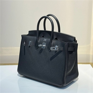 {{productViewItem.photos[photoViewList.activeNavIndex].Alt || productViewItem.photos[photoViewList.activeNavIndex].Description || 'Сумка HERMES'}}