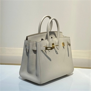 {{productViewItem.photos[photoViewList.activeNavIndex].Alt || productViewItem.photos[photoViewList.activeNavIndex].Description || 'Сумка HERMES'}}