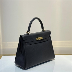 {{productViewItem.photos[photoViewList.activeNavIndex].Alt || productViewItem.photos[photoViewList.activeNavIndex].Description || 'Сумка HERMES'}}