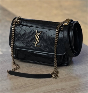 {{productViewItem.photos[photoViewList.activeNavIndex].Alt || productViewItem.photos[photoViewList.activeNavIndex].Description || 'Сумка YSL'}}