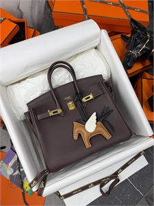 {{productViewItem.photos[photoViewList.activeNavIndex].Alt || productViewItem.photos[photoViewList.activeNavIndex].Description || 'Сумка HERMES'}}