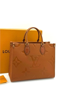 {{productViewItem.photos[photoViewList.activeNavIndex].Alt || productViewItem.photos[photoViewList.activeNavIndex].Description || 'Сумка  LOUIS VUITTON'}}