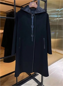 {{productViewItem.photos[photoViewList.activeNavIndex].Alt || productViewItem.photos[photoViewList.activeNavIndex].Description || 'Пальто HERMES Кашемир'}}