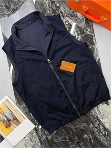 {{productViewItem.photos[photoViewList.activeNavIndex].Alt || productViewItem.photos[photoViewList.activeNavIndex].Description || 'Жилет LP двусторонний'}}