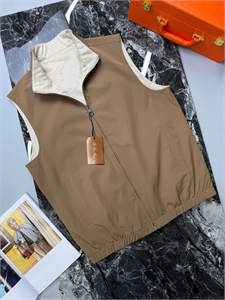 {{productViewItem.photos[photoViewList.activeNavIndex].Alt || productViewItem.photos[photoViewList.activeNavIndex].Description || 'Жилет LP двусторонний'}}