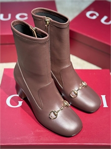 {{productViewItem.photos[photoViewList.activeNavIndex].Alt || productViewItem.photos[photoViewList.activeNavIndex].Description || 'Ботильоны GUCCI'}}