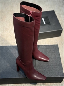 {{productViewItem.photos[photoViewList.activeNavIndex].Alt || productViewItem.photos[photoViewList.activeNavIndex].Description || 'Сапоги YSL'}}