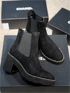 {{productViewItem.photos[photoViewList.activeNavIndex].Alt || productViewItem.photos[photoViewList.activeNavIndex].Description || 'Ботильоны CHANEL'}}