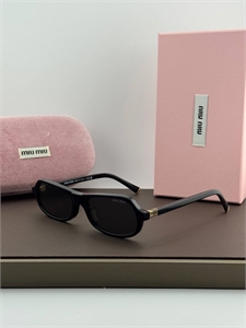 {{productViewItem.photos[photoViewList.activeNavIndex].Alt || productViewItem.photos[photoViewList.activeNavIndex].Description || 'Очки MIU MIU'}}