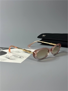 {{productViewItem.photos[photoViewList.activeNavIndex].Alt || productViewItem.photos[photoViewList.activeNavIndex].Description || 'Очки CHANEL'}}