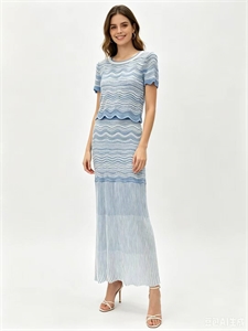 {{productViewItem.photos[photoViewList.activeNavIndex].Alt || productViewItem.photos[photoViewList.activeNavIndex].Description || 'Костюм MISSONI'}}