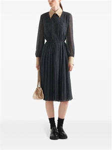 {{productViewItem.photos[photoViewList.activeNavIndex].Alt || productViewItem.photos[photoViewList.activeNavIndex].Description || 'Платье PRADA'}}