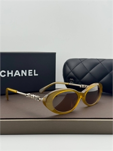 {{productViewItem.photos[photoViewList.activeNavIndex].Alt || productViewItem.photos[photoViewList.activeNavIndex].Description || 'Очки CHANEL'}}