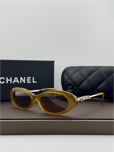 {{productViewItem.photos[photoViewList.activeNavIndex].Alt || productViewItem.photos[photoViewList.activeNavIndex].Description || 'Очки CHANEL'}}