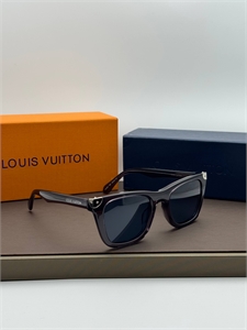 {{productViewItem.photos[photoViewList.activeNavIndex].Alt || productViewItem.photos[photoViewList.activeNavIndex].Description || 'Очки LV'}}
