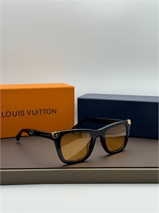 {{productViewItem.photos[photoViewList.activeNavIndex].Alt || productViewItem.photos[photoViewList.activeNavIndex].Description || 'Очки LV'}}