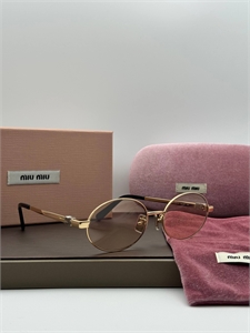 {{productViewItem.photos[photoViewList.activeNavIndex].Alt || productViewItem.photos[photoViewList.activeNavIndex].Description || 'Очки MIU MIU'}}