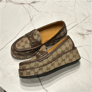 Лоферы GUCCI 104999 - фото 102490 Лоферы GUCCI 104999 - фото 102490