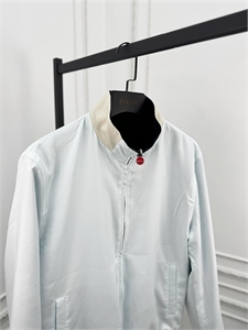 Двухсторонняя ветровка kiton 105040 - фото 102668 Двухсторонняя ветровка kiton 105040 - фото 102668