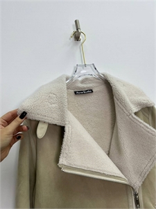 Дубленка ACNE STUDIOS Цигейка 105180 - фото 103220 Дубленка ACNE STUDIOS Цигейка 105180 - фото 103220