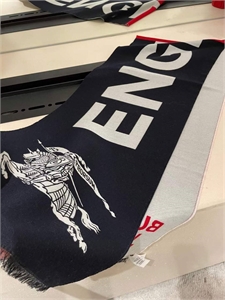 Шарф BURBERRY 109146 - фото 111641 Шарф BURBERRY 109146 - фото 111641