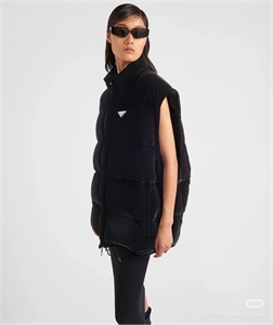Куртка - трансформер PRADA 109681 - фото 113306 Куртка - трансформер PRADA 109681 - фото 113306