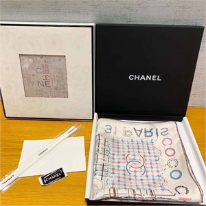 Платок CHANEL 109596 - фото 113437 Платок CHANEL 109596 - фото 113437