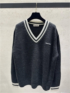 Свитер MIU MIU 111015 - фото 117948 Свитер MIU MIU 111015 - фото 117948