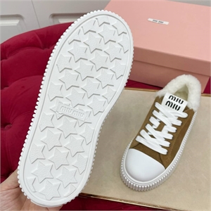 Кроссовки MIU MIU 111334 - фото 119160 Кроссовки MIU MIU 111334 - фото 119160