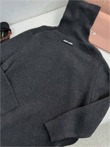 Водолазка MIU MIU 111790 - фото 120662 Водолазка MIU MIU 111790 - фото 120662