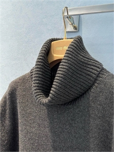 Водолазка MIU MIU 111790 - фото 120664 Водолазка MIU MIU 111790 - фото 120664