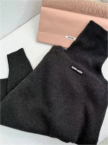 Водолазка MIU MIU 111790 - фото 120666 Водолазка MIU MIU 111790 - фото 120666