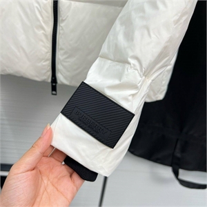 Куртка BURBERRY 111944