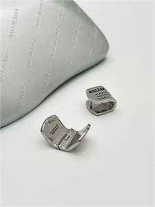 Серьги BALENCIAGA 112561 - фото 124028 Серьги BALENCIAGA 112561 - фото 124028