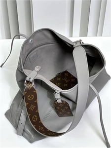 Сумка LOUIS VUITTON 114457 - фото 131833