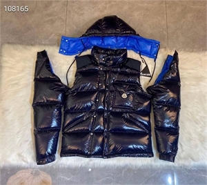 куртка трансформер moncler 115000 - фото 134767 куртка трансформер moncler 115000 - фото 134767