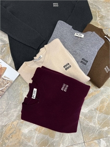 Свитер MIU MIU 115019 - фото 134817 Свитер MIU MIU 115019 - фото 134817