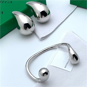 Серьги  BOTTEGA VENETA 115113 - фото 135271 Серьги  BOTTEGA VENETA 115113 - фото 135271