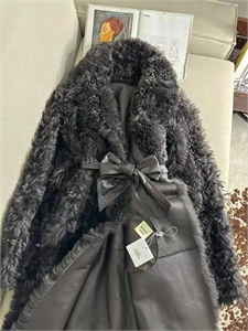 Шуба HERMES Двусторонняя 116444 - фото 143538 Шуба HERMES Двусторонняя 116444 - фото 143538