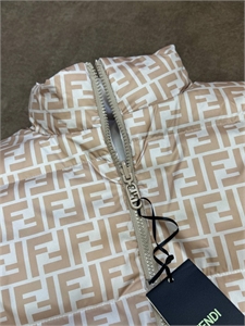 Пуховик FENDI 116887 - фото 145501 Пуховик FENDI 116887 - фото 145501