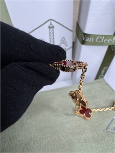 Браслет VAN CLEEF 118456 - фото 149023 Браслет VAN CLEEF 118456 - фото 149023