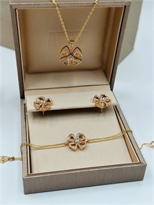 Серьги Bvlgari 118500 - фото 149301 Серьги Bvlgari 118500 - фото 149301